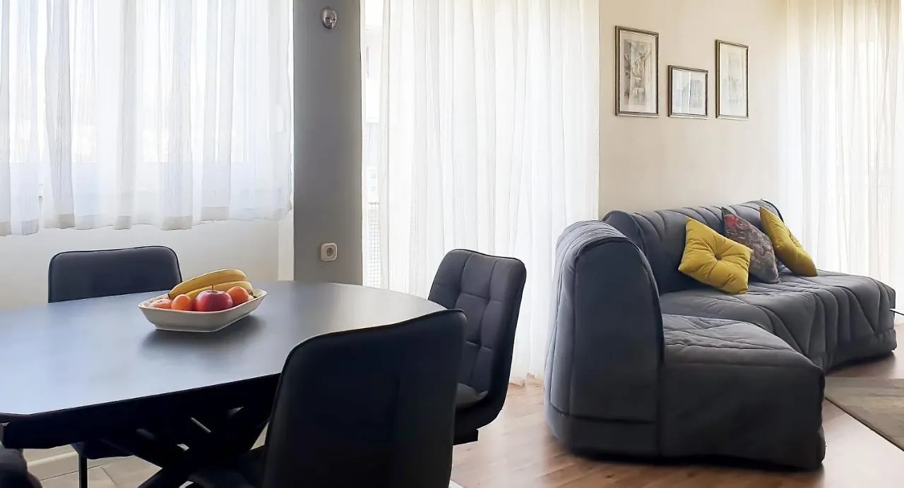 Stadium Apartment سبليت
